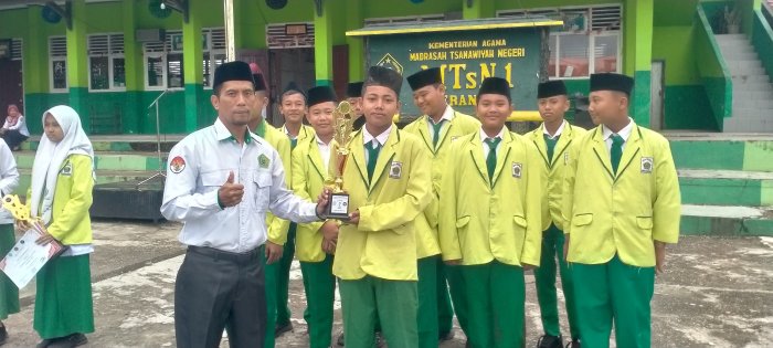 Tim Basket MTsN 1 Merangin Berprestasi di Ajang Kejuaraan Basket Bupati Cup Perbasi Merangin 2025 Tim Basket MTsN 1 Merangin Berprestasi di Ajang Kejuaraan Basket Bupati Cup Perbasi Merangin 2025