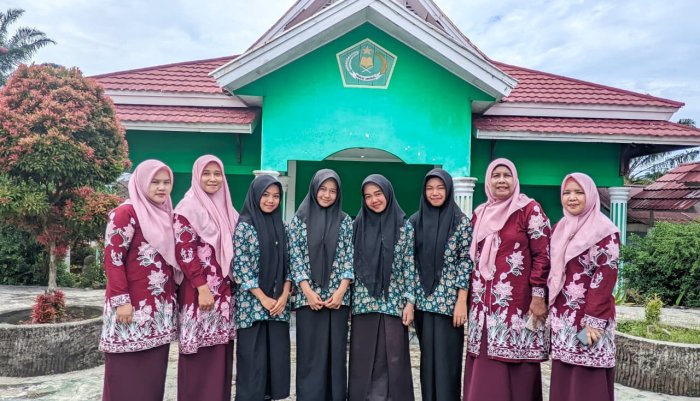 Delegasi OMI Matematika MAN 2 Bungo Jalani Kompetisi Dengan Tenang Delegasi OMI Matematika MAN 2 Bungo Jalani Kompetisi Dengan Tenang