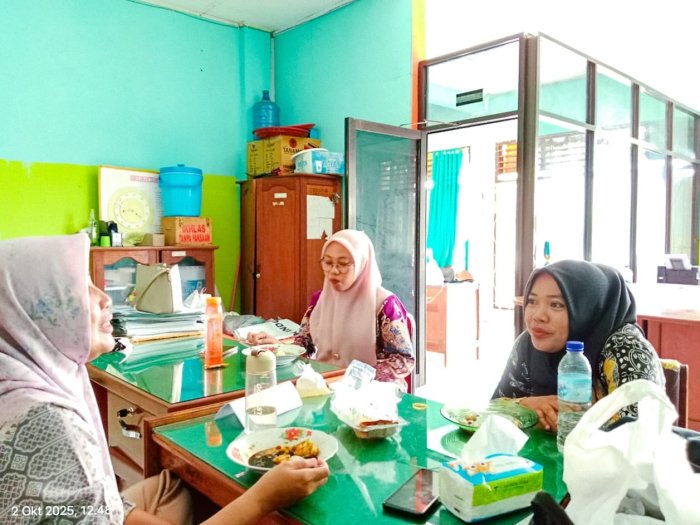 Makan Siang Bersama Staf MTsN 1 Bungo: Sederhana Namun Bermakna