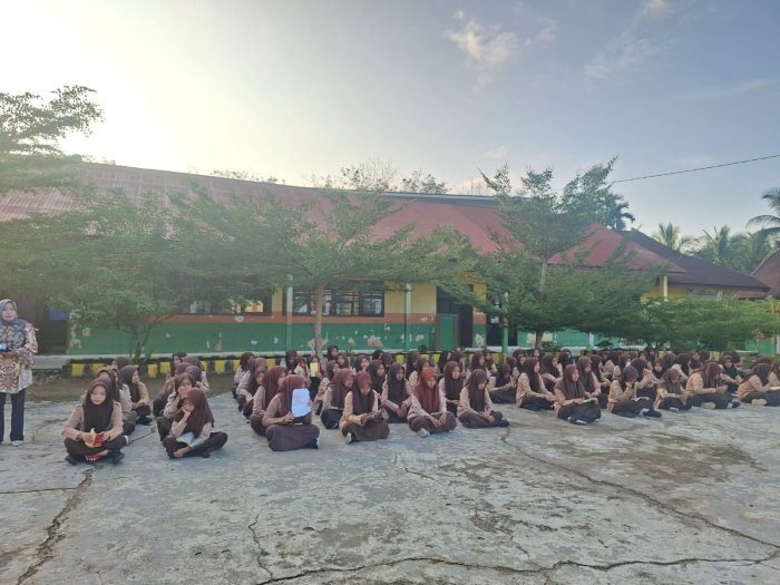 Ikhtiar Spiritual Jelang UM 2026, MTsN 1 Bungo Gelar Pengajian dan Doa Bersama Kelas IX
