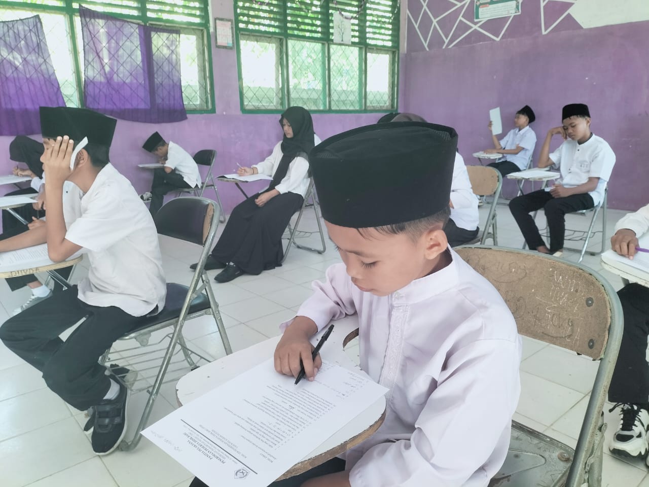 Tes Masuk Siswa Baru MTsN 5 Tebo Berlangsung Lancar