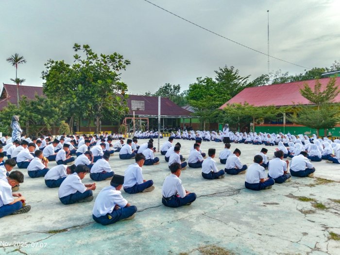 Pesan Berharga Ibu Meli Adriyani, S.Pd.I., dalam Pengajian Pagi MTsN 1 Bungo Pesan Berharga Ibu Meli Adriyani, S.Pd.I., dalam Pengajian Pagi MTsN 1 Bungo