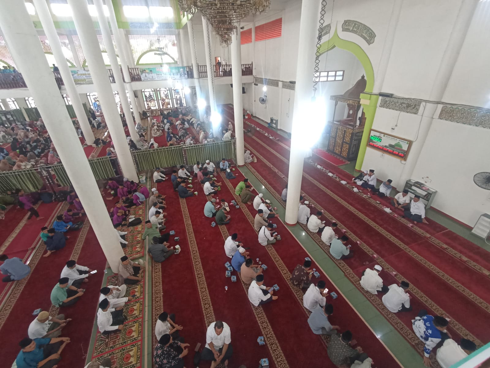 KEPALA MTsN 2 BUNGO AJAK GURU STAF DAN SISWA HADIRI ACARA ISRO'MIRAJ' NABI MUHAMMAD SAW DI MASJID AGUNG KABUPATEN BUNGO KEPALA MTsN 2 BUNGO AJAK GURU STAF DAN SISWA HADIRI ACARA ISRO'MIRAJ' NABI MUHAMMAD SAW DI MASJID AGUNG KABUPATEN BUNGO
