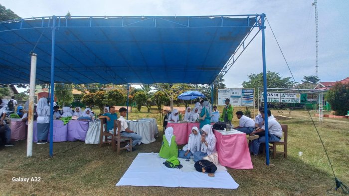 Bazar PORSEKA MAN 2 Bungo Berlangsung Meriah, Kreativitas Siswa Jadi Sorotan Bazar PORSEKA MAN 2 Bungo Berlangsung Meriah, Kreativitas Siswa Jadi Sorotan