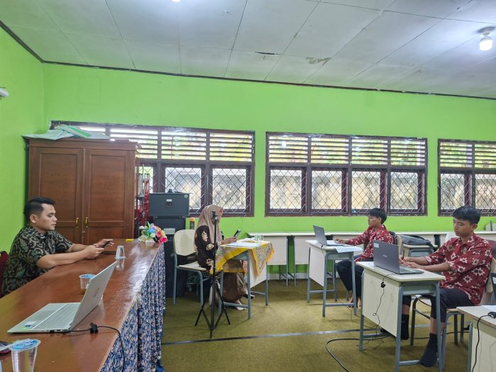 Hari Ke-3 Asesmen Nasional & TKA di MTsN 1 Bungo Berjalan Lancar, Gelombang 2 Tampil Maksimal Hari Ke-3 Asesmen Nasional & TKA di MTsN 1 Bungo Berjalan Lancar, Gelombang 2 Tampil Maksimal