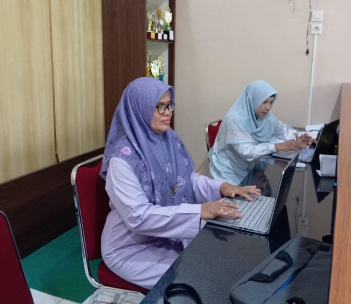 Guru MAN 2 Bungo Berpartisipasi dalam SULINGJAR untuk Evaluasi Lingkungan Belajar Guru MAN 2 Bungo Berpartisipasi dalam SULINGJAR untuk Evaluasi Lingkungan Belajar