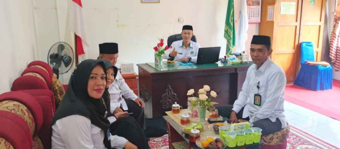 Min 1Muaro Jambi Bapak Agus Prianto S.Pd.I Gr. Ikuti Lomba Guru Mengajar Tingkat MI Muaro Jambi Min 1Muaro Jambi Bapak Agus Prianto S.Pd.I Gr. Ikuti Lomba Guru Mengajar Tingkat MI Muaro Jambi