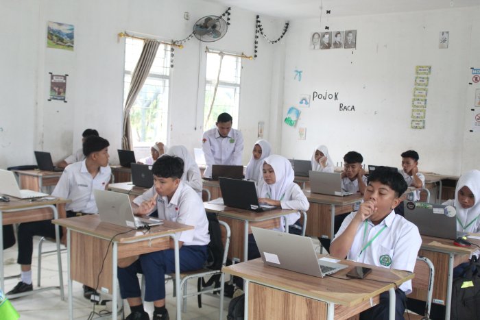 Hajatan Besar Dimulai! MTsN 2 Bungo Gelar Hari Pertama Tes Kemampuan Akademik (TKA) TP 2025/2026 Hajatan Besar Dimulai! MTsN 2 Bungo Gelar Hari Pertama Tes Kemampuan Akademik (TKA) TP 2025/2026