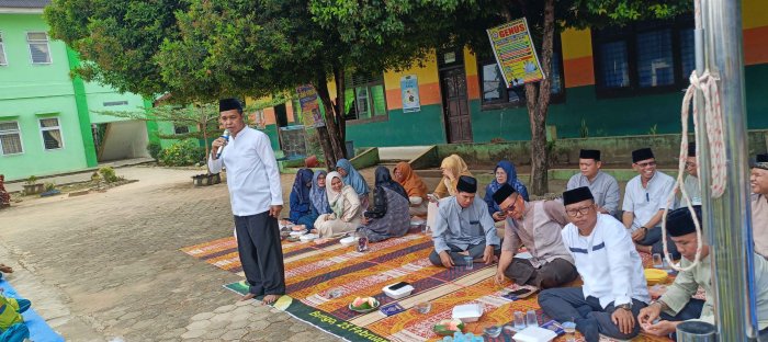 Sambut Ramadan 1447 H, MTsN 2 Bungo Siap Sukseskan Gerakan Bersama (Geber) Bersih-Bersih Masjid 2026 Sambut Ramadan 1447 H, MTsN 2 Bungo Siap Sukseskan Gerakan Bersama (Geber) Bersih-Bersih Masjid 2026
