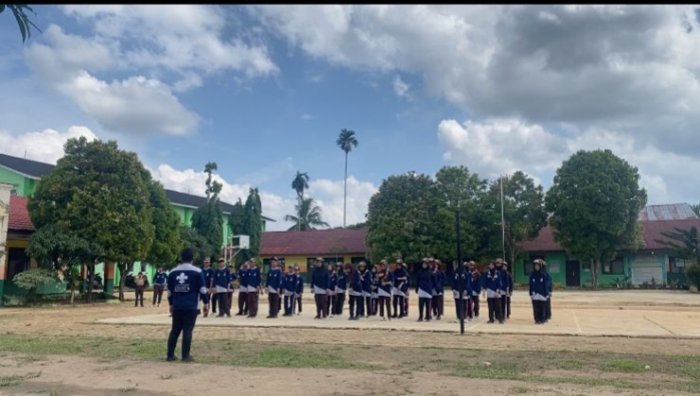 Tutup Kegiatan dengan Kedisiplinan, Pramuka MTsN 2 Bungo Gelar Apel Sore Sebelum Pulang