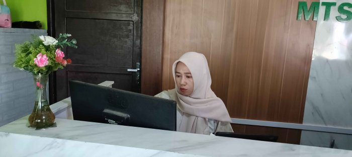 Operator EMIS MTsN 2 Bungo Tuntaskan Pendataan BAP EMIS Tahun Pelajaran 2025–2026