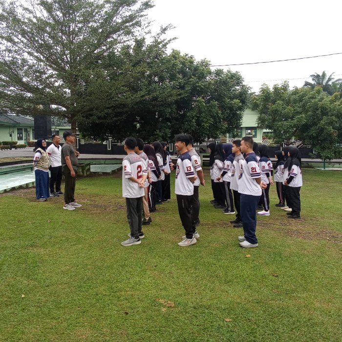 Tingkatkan Disiplin dan Kebugaran Siswa MAN 2 Kota Jambi Ikuti Kesamaptaan di Kodim 0415