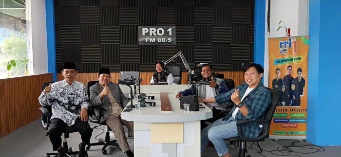 Ichsan Amin Tampilkan Gagasan Segar soal Transformasi Guru di Era Digital dalam Dialog RRI Pro 1 Jambi