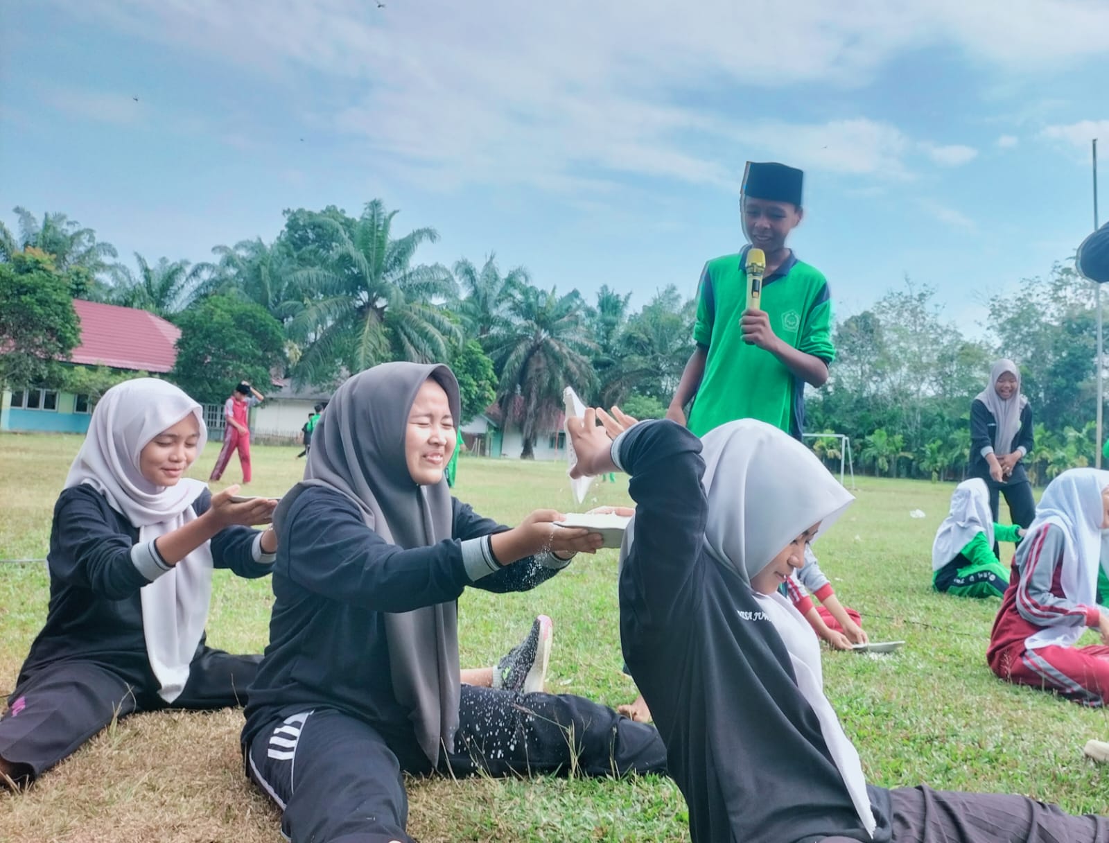 MTsN 5 Tebo Gelar Class Meeting Pasca Ujian Semester Genap TP. 2024/2025 MTsN 5 Tebo Gelar Class Meeting Pasca Ujian Semester Genap TP. 2024/2025