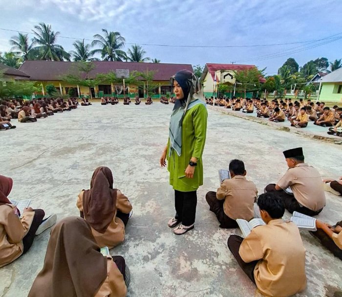 Pesan Bermakna dari Bunda Evi dan Ibu Asmara: Tanamkan Keseriusan dalam Pembiasaan Pengajian Pagi Pesan Bermakna dari Bunda Evi dan Ibu Asmara: Tanamkan Keseriusan dalam Pembiasaan Pengajian Pagi