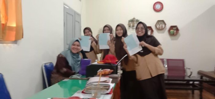 Guru BK MAN 2 Kota Jambi Dampingi Siswa Mantapkan Langkah Menuju SNBP 2025 Guru BK MAN 2 Kota Jambi Dampingi Siswa Mantapkan Langkah Menuju SNBP 2025