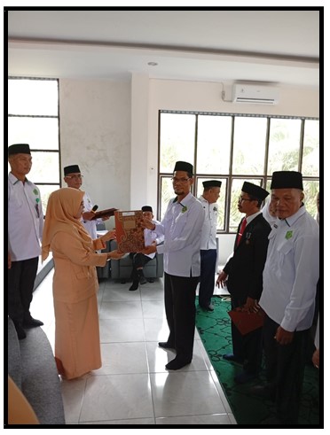 RAIH JUARA 1 MADRASAH TERBERSIH PADA HAB KE 79 DI KANTOR KEMENTERIAN AGAMA KABUPATEN TEBO TAHUN 2025 RAIH JUARA 1 MADRASAH TERBERSIH PADA HAB KE 79 DI KANTOR KEMENTERIAN AGAMA KABUPATEN TEBO TAHUN 2025