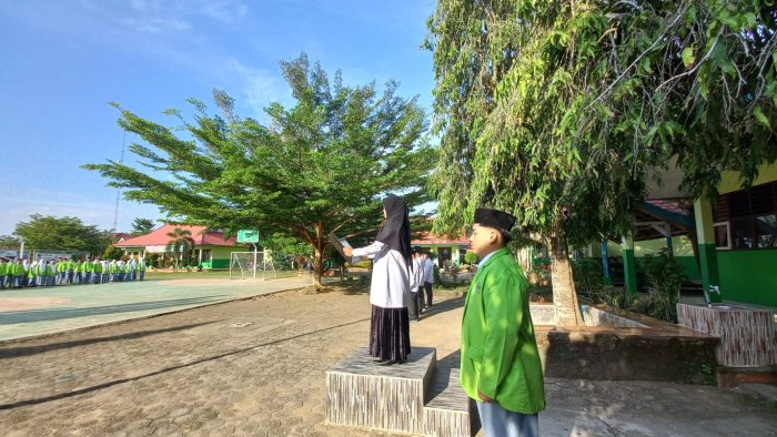 Ibu Lina Tekankan Pentingnya Persiapan TKA bagi Siswa Kelas XII MAN 2 Bungo Ibu Lina Tekankan Pentingnya Persiapan TKA bagi Siswa Kelas XII MAN 2 Bungo