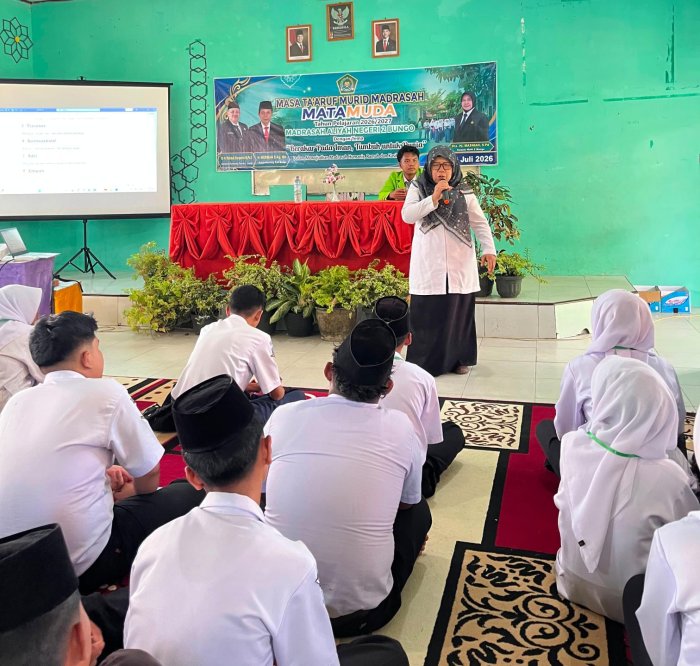 Waka Kesiswaan MAN 2 Bungo Bekali Murid Baru dengan Wawasan Keorganisasian pada MATAMUDA