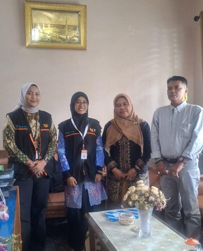Petugas Sensus Ekonomi Sambangi MAN 2 Bungo, Disambut Hangat Pimpinan Madrasah Petugas Sensus Ekonomi Sambangi MAN 2 Bungo, Disambut Hangat Pimpinan Madrasah
