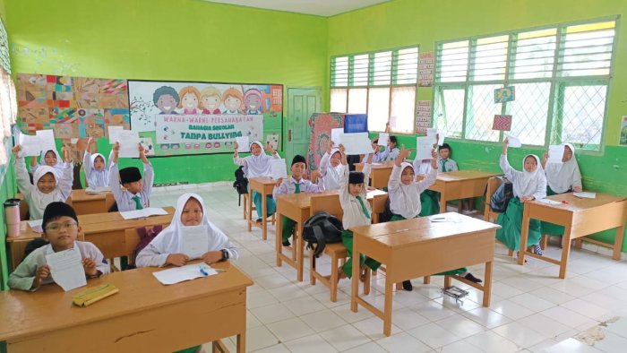 Refleksi dan Resolusi, Kelas 5B MIN 4 Tebo Awali Semester dengan Menulis Motivasi Diri