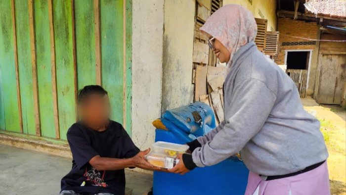 Indahnya Berbagi: Paket MBG Siswa yang Tak Hadir Disalurkan untuk Warga Sekitar MIN 4 Tebo Indahnya Berbagi: Paket MBG Siswa yang Tak Hadir Disalurkan untuk Warga Sekitar MIN 4 Tebo