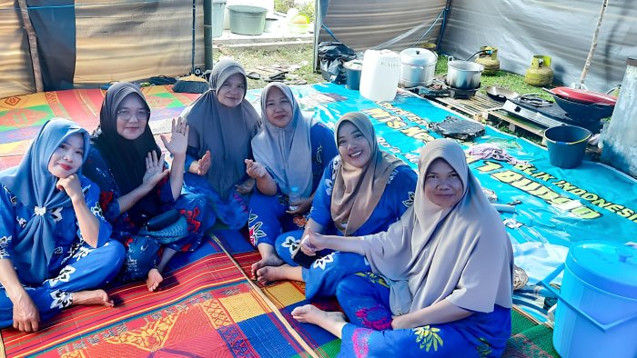 Jantung Dapur dan Logistik Madtsanesa: Tim Ibu-Ibu GTK Siap Sedia Layani Kontingen Pramuka di Jamran 2025 Jantung Dapur dan Logistik Madtsanesa: Tim Ibu-Ibu GTK Siap Sedia Layani Kontingen Pramuka di Jamran 2025