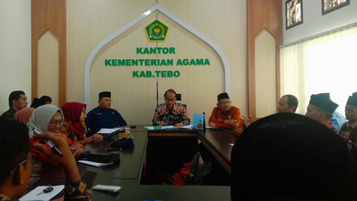 Kepala MIN 4 Tebo Hadiri Rapat Persiapan Safari Ramadhan Kanwil Kemenag Provinsi Jambi di Tebo Kepala MIN 4 Tebo Hadiri Rapat Persiapan Safari Ramadhan Kanwil Kemenag Provinsi Jambi di Tebo