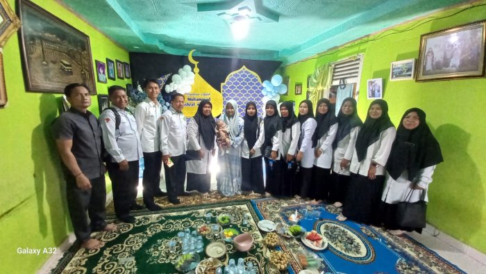 MAN 2 Bungo Hadiri Tasyakuran Aqiqah Ponaan Salah Satu Guru MAN 2 Bungo Hadiri Tasyakuran Aqiqah Ponaan Salah Satu Guru