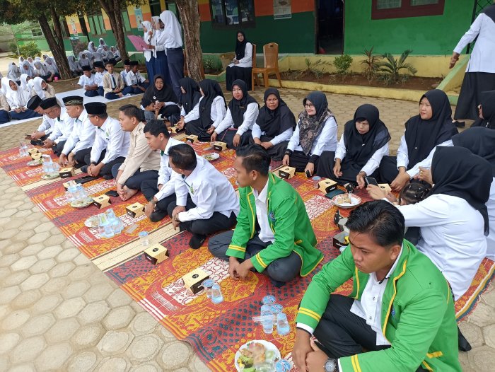 MTsN 2 Bungo Selenggarakan Perpisahan Penuh Haru dan Kebersamaan MTsN 2 Bungo Selenggarakan Perpisahan Penuh Haru dan Kebersamaan