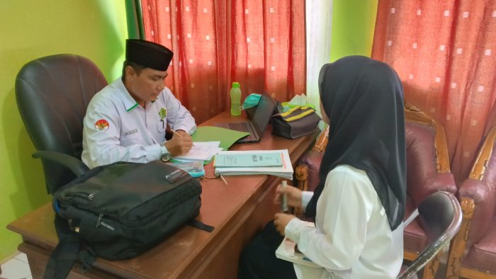 Supervisi Akademik di MTsN 5 Tebo: Dorong Profesionalisme Guru Supervisi Akademik di MTsN 5 Tebo: Dorong Profesionalisme Guru