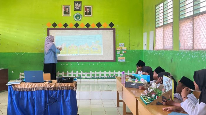 Hardiana Dwi Jayanti Mahasiswa PPLK IAI Yasni Bungo Rampungkan Ujian Praktik Mengajar di MIN 4 Tebo Hardiana Dwi Jayanti Mahasiswa PPLK IAI Yasni Bungo Rampungkan Ujian Praktik Mengajar di MIN 4 Tebo