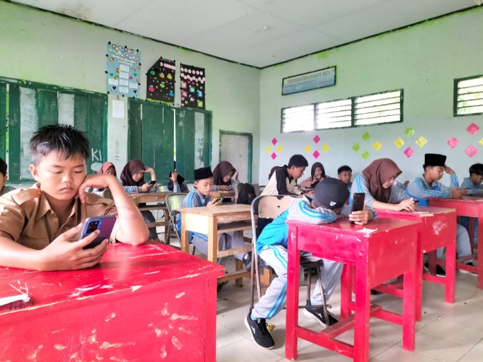 Tertib dan Modern: MTsN 5 Tebo Sukses Gelar Ujian Berbasis Gawai