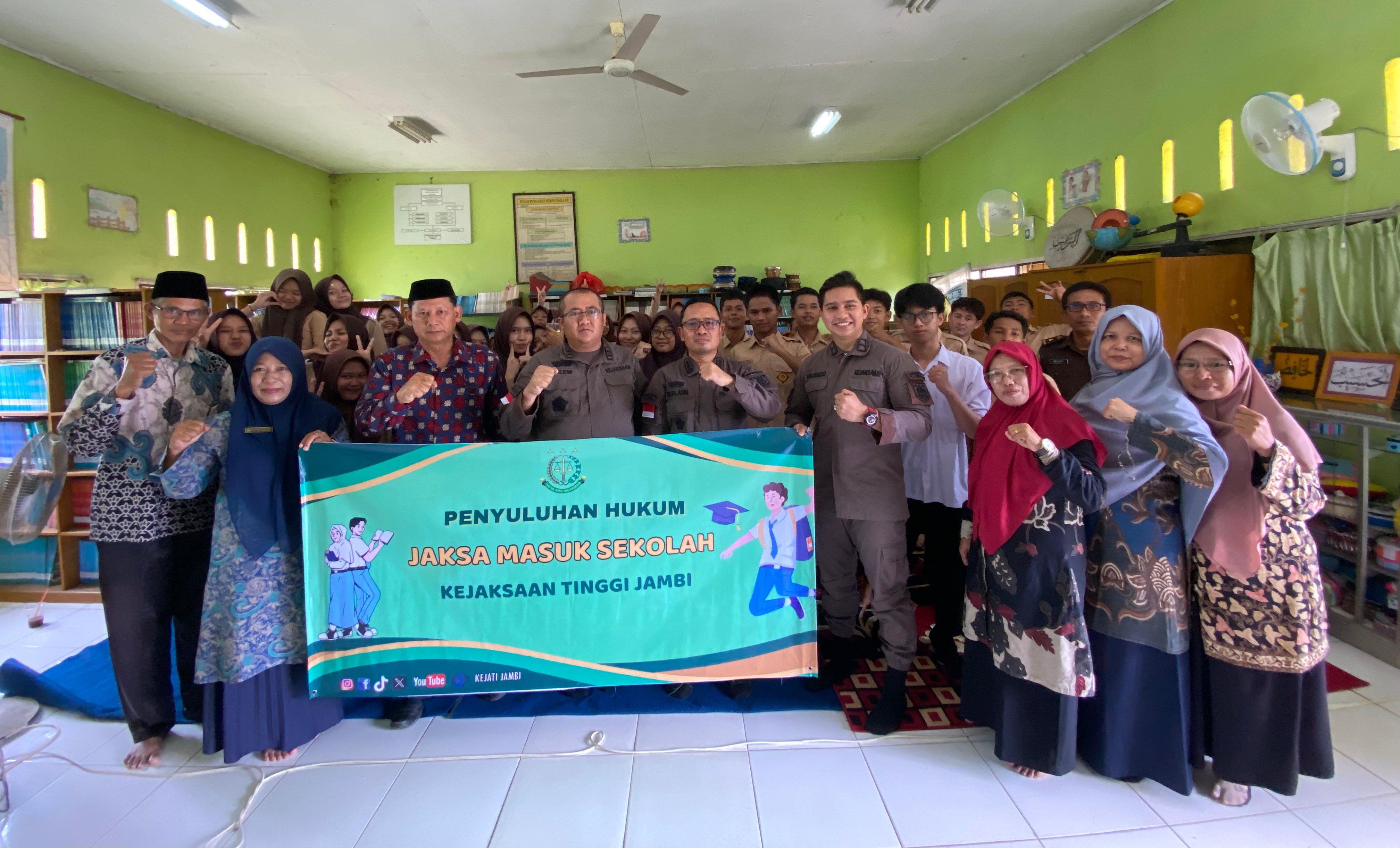 Generasi Bijak Bersosial Media bersama Kejati Jambi