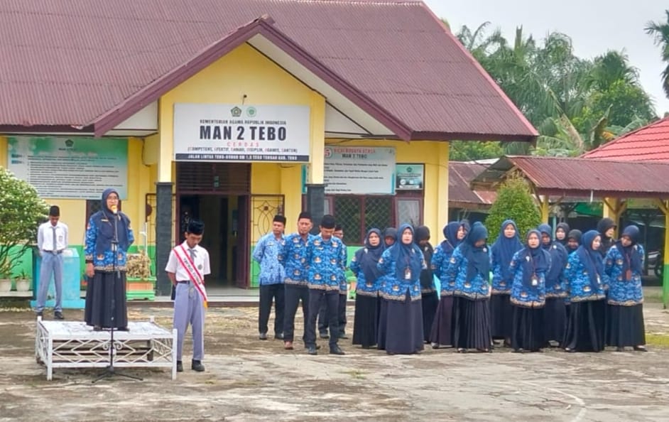 MAN 2 TEBO : UPACARA BENDERA HARI SENIN, INI AMANAT PEMBINA UPACARA. MAN 2 TEBO : UPACARA BENDERA HARI SENIN, INI AMANAT PEMBINA UPACARA.