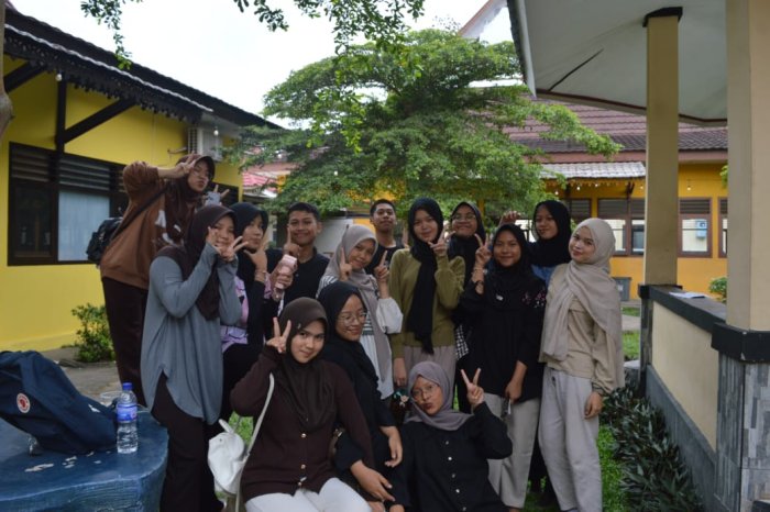 Raga, Rasa, dan Rupa: Teater Alif MAN 2 Kota Jambi Jalani Latihan Intens Jelang Festival Teater Remaja Raga, Rasa, dan Rupa: Teater Alif MAN 2 Kota Jambi Jalani Latihan Intens Jelang Festival Teater Remaja