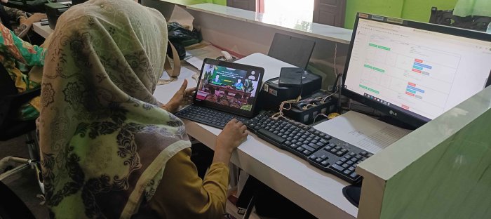 Kanwil Kemenag Jambi Gelar Pembinaan Kepegawaian, MTsN 2 Bungo Berpartisipasi Secara Virtual Kanwil Kemenag Jambi Gelar Pembinaan Kepegawaian, MTsN 2 Bungo Berpartisipasi Secara Virtual
