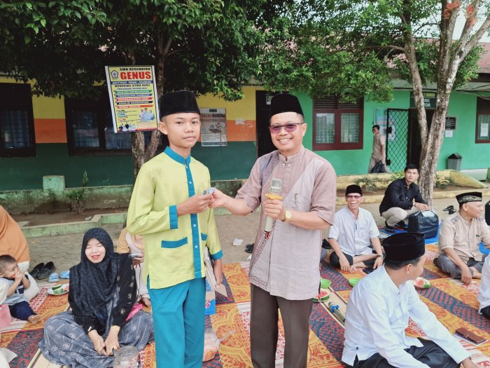 Kocak dan Menginspirasi! Ruslan, S.Ag. Sihir Siswa MTsN 2 Bungo Lewat Ceramah Kemuliaan Ramadhan Kocak dan Menginspirasi! Ruslan, S.Ag. Sihir Siswa MTsN 2 Bungo Lewat Ceramah Kemuliaan Ramadhan