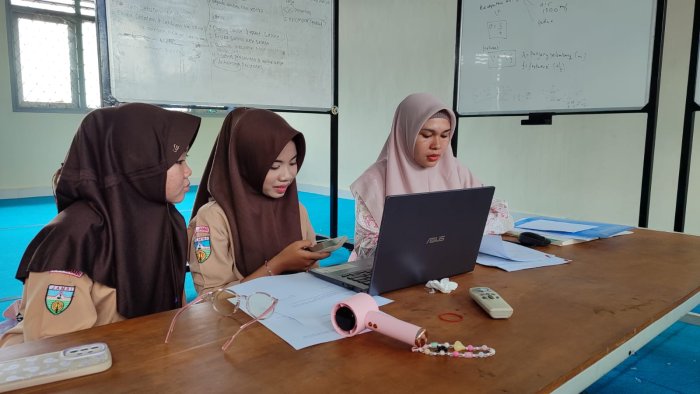 Tim KTI MAN 2 Kota Jambi Angkat Isu Psikologi dan Kesehatan Mental di Ajang OPSI 2025 Tim KTI MAN 2 Kota Jambi Angkat Isu Psikologi dan Kesehatan Mental di Ajang OPSI 2025
