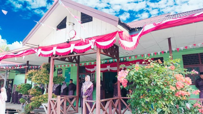 Amanat Pembina Upacara: Tingkatkan Disiplin, Kreativitas, dan Akhlak