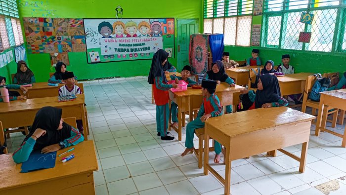 Siswa dan Guru MIN 4 Tebo Galang Donasi untuk Korban Bencana Sumatera Siswa dan Guru MIN 4 Tebo Galang Donasi untuk Korban Bencana Sumatera