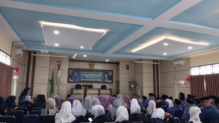 Kepala MAN 2 Tebo Mengikuti  Maulid Nabi di Kemenag Tebo