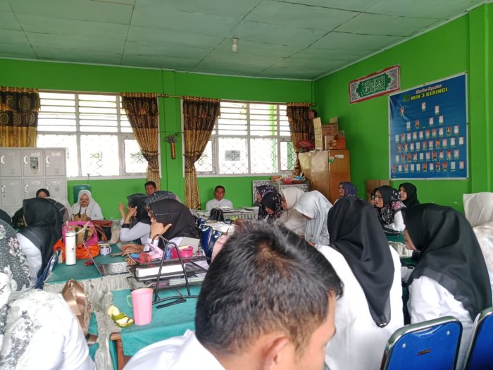 MIN 3 Kerinci Gelar Rapat Persiapan Penilaian UKS Tahun 2025