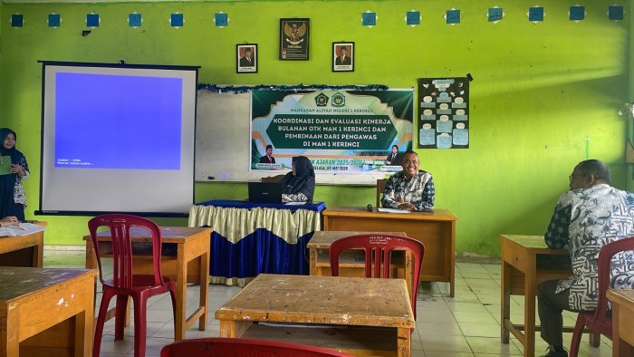 MAN 1 Kerinci Gelar Rapat Koordinasi dan Evaluasi Kinerja Guru dan Tenaga Kependidikan MAN 1 Kerinci Gelar Rapat Koordinasi dan Evaluasi Kinerja Guru dan Tenaga Kependidikan