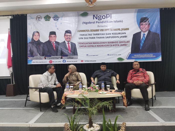 MTsNegeri 1 Kota Jambi Ikuti Acara NgoPi (Ngobrol Pendidikan Islam) Bersama Komisi VIII DPR RI dan UIN STS Jambi MTsNegeri 1 Kota Jambi Ikuti Acara NgoPi (Ngobrol Pendidikan Islam) Bersama Komisi VIII DPR RI dan UIN STS Jambi