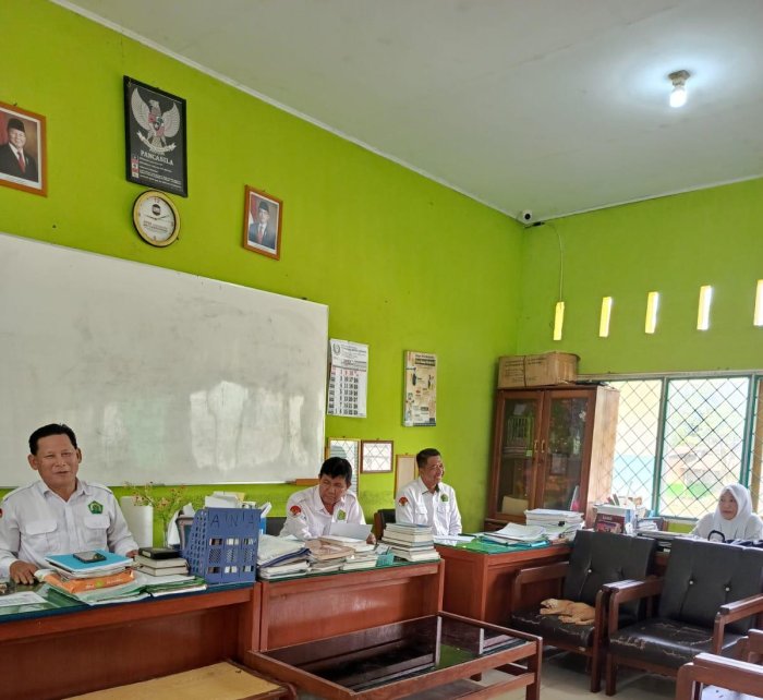 Unit Kinerja MAN 1 Kota Jambi Selesaikan Laporan E-Kinerja Tahun 2025 Tepat Waktu