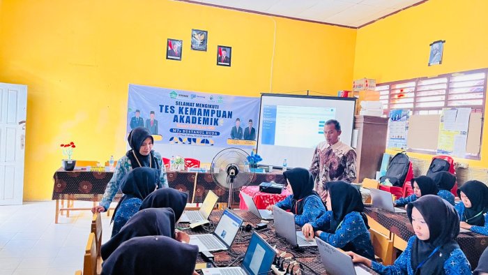 Dua Guru MTsN 5 Tebo Dipercaya Jadi Pengawas TKA di Madrasah Berbeda