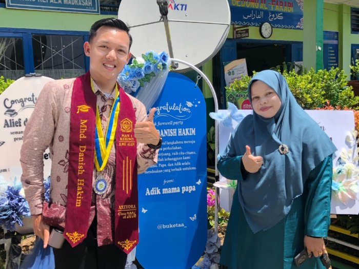 Pelaksanaan Perpisahan Siswa Kelas XII MAN 1 Kerinci Berlangsung Khidmat dan Penuh Haru Pelaksanaan Perpisahan Siswa Kelas XII MAN 1 Kerinci Berlangsung Khidmat dan Penuh Haru