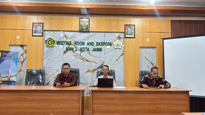 Panitia PMBM MAN 2 Kota Jambi Gelar Rapat Penetapan Hasil Seleksi Berkas Jalur Prestasi dan Afirmasi
