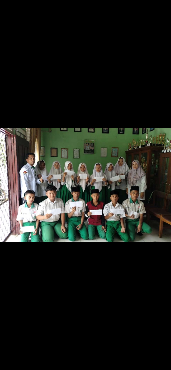 MTs N 1 Merangin kembali Salurkan Zakat dari BAZNAS MTs N 1 Merangin kembali Salurkan Zakat dari BAZNAS
